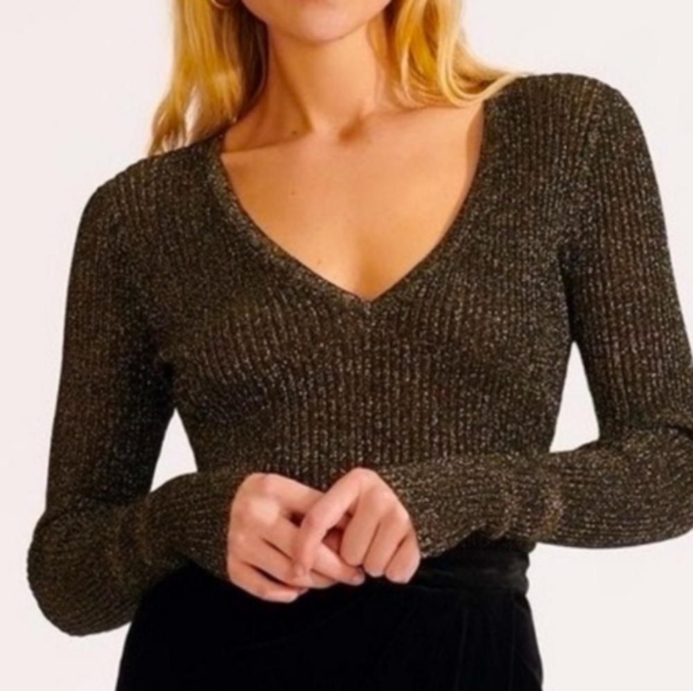 VERONICA BEARD Esmeralda Ribbed V Neck Sweater in Sparkle Black